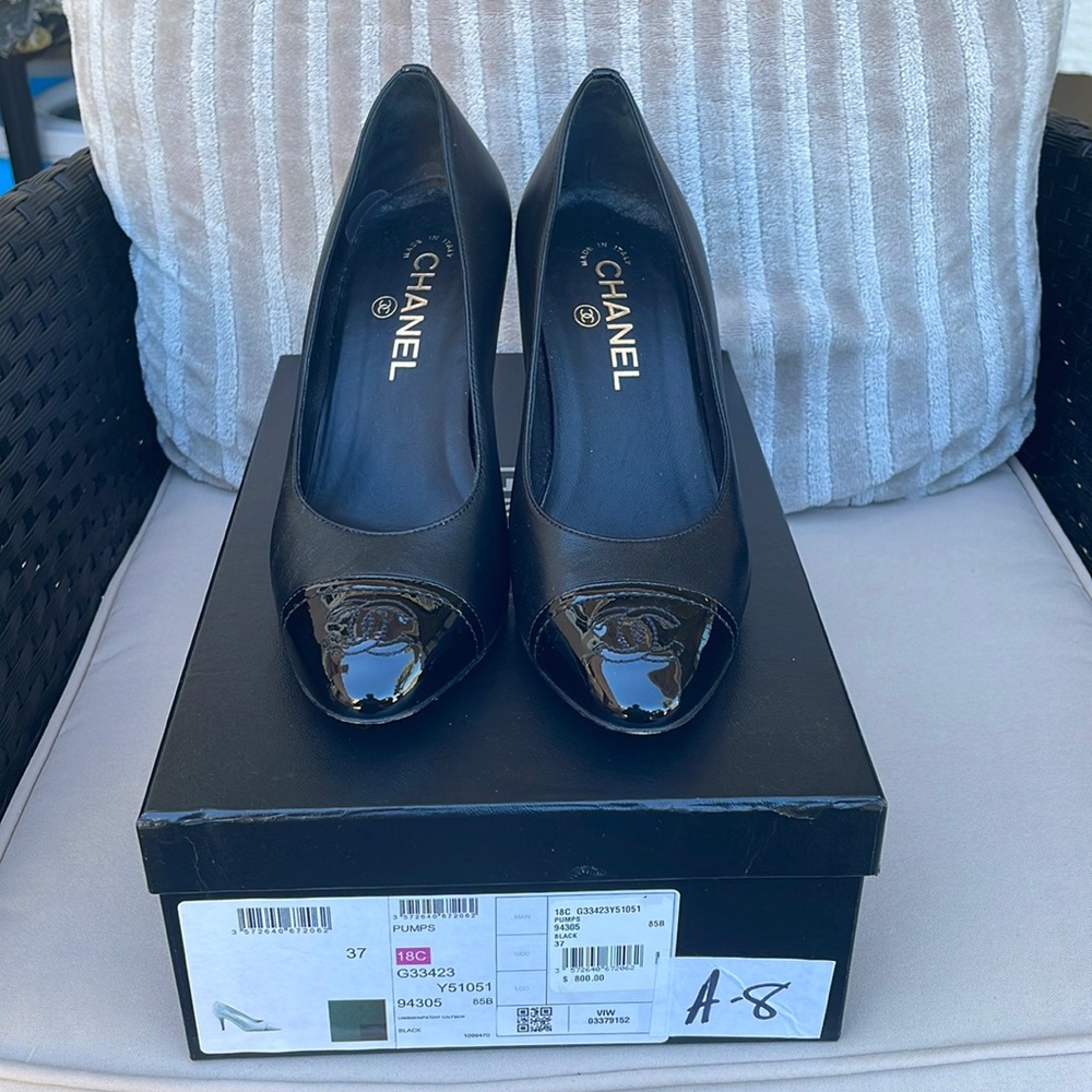 Chanel classic black pumps